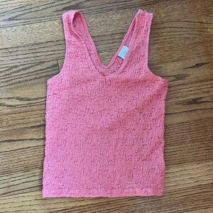 V next k crinkle tank top